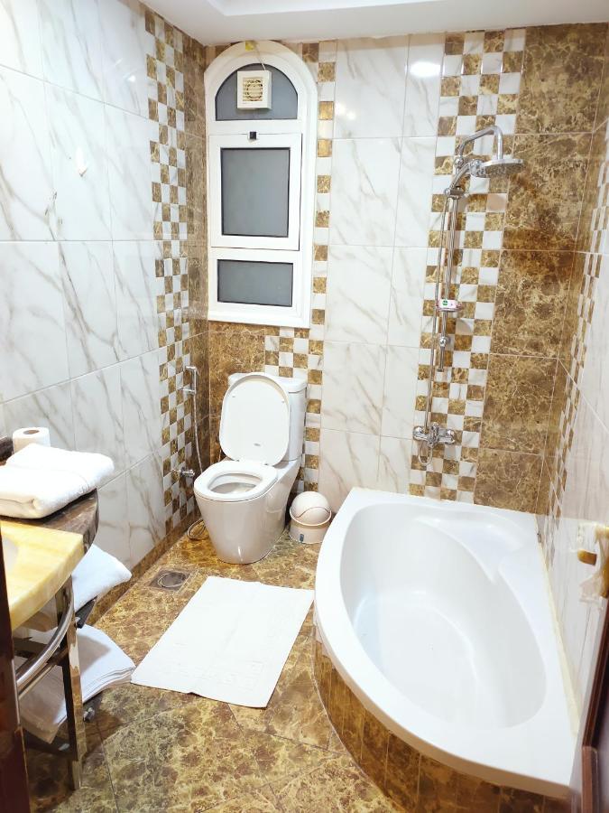 Luxury Seafront Pool Villa - 3 Stories & Roof Floor - All Master Bedrooms Hurghada Extérieur photo