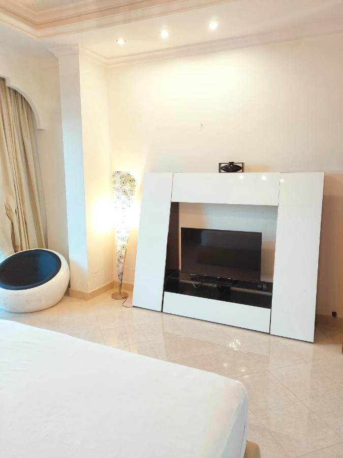 Luxury Seafront Pool Villa - 3 Stories & Roof Floor - All Master Bedrooms Hurghada Extérieur photo